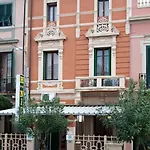 Otel Nice Viareggio