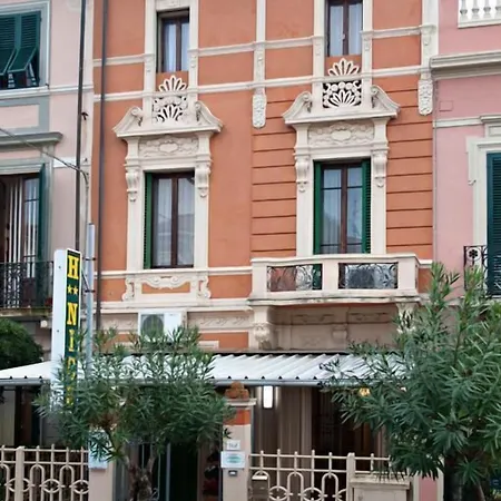 Otel Nice Viareggio